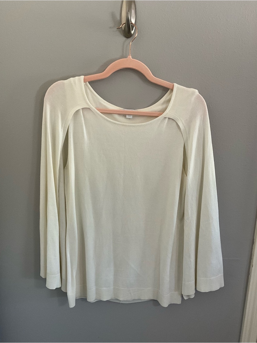 New York & Company Cream Lightweight Long-Sleeve Knit Top